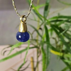 Goldener Tansanitanhänger